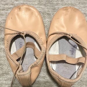 Ballet flats